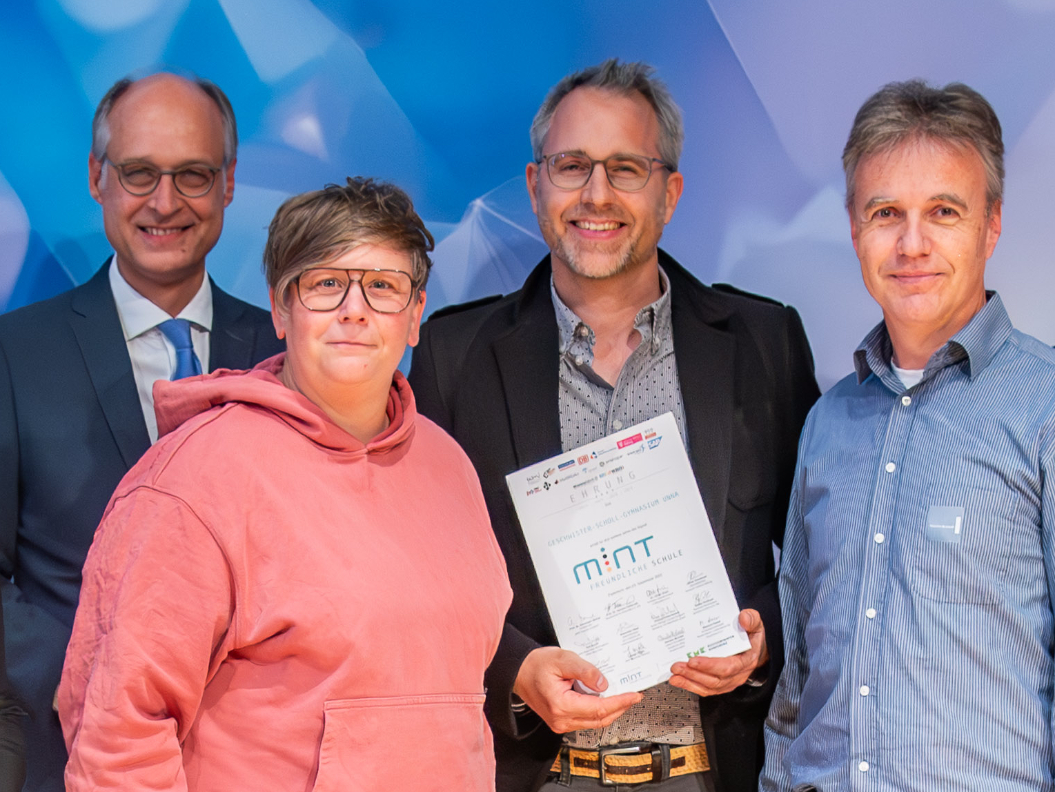 2025 mintpader 001 xxx