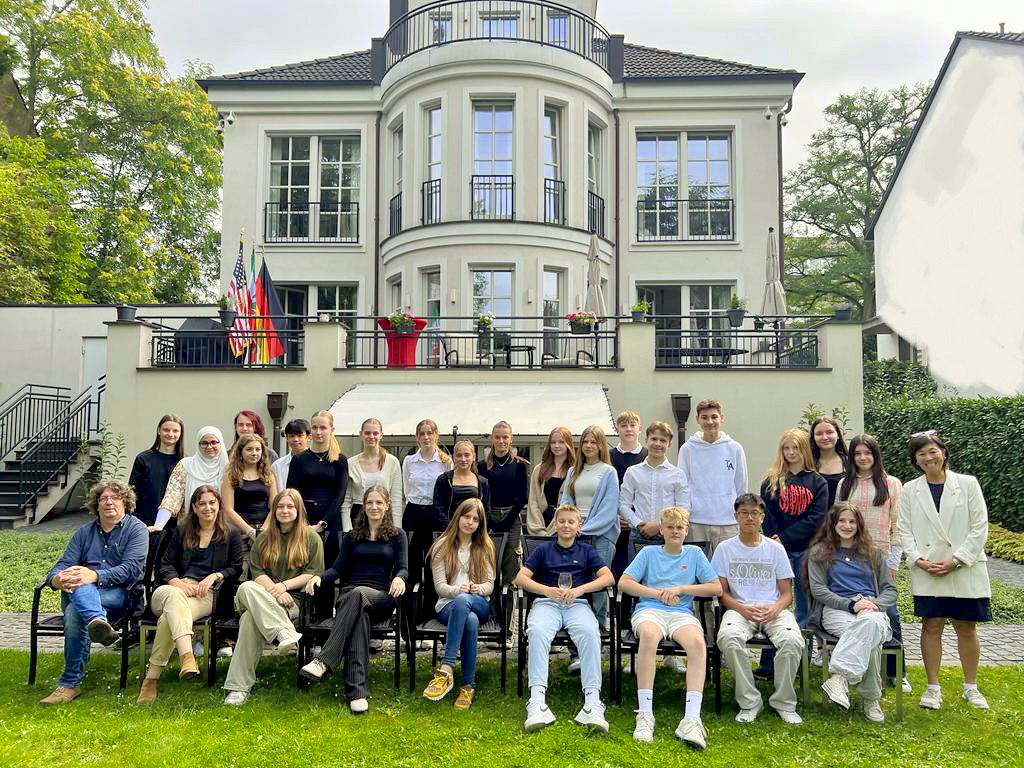 Bilinguale Klasse 9a gewinnt transatlantisches (MINT-)Projekt der Universität Lüneburg und der US-amerikanischen Botschaft in Berlin